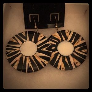 Tribal Shell Stone Drop Earrings!